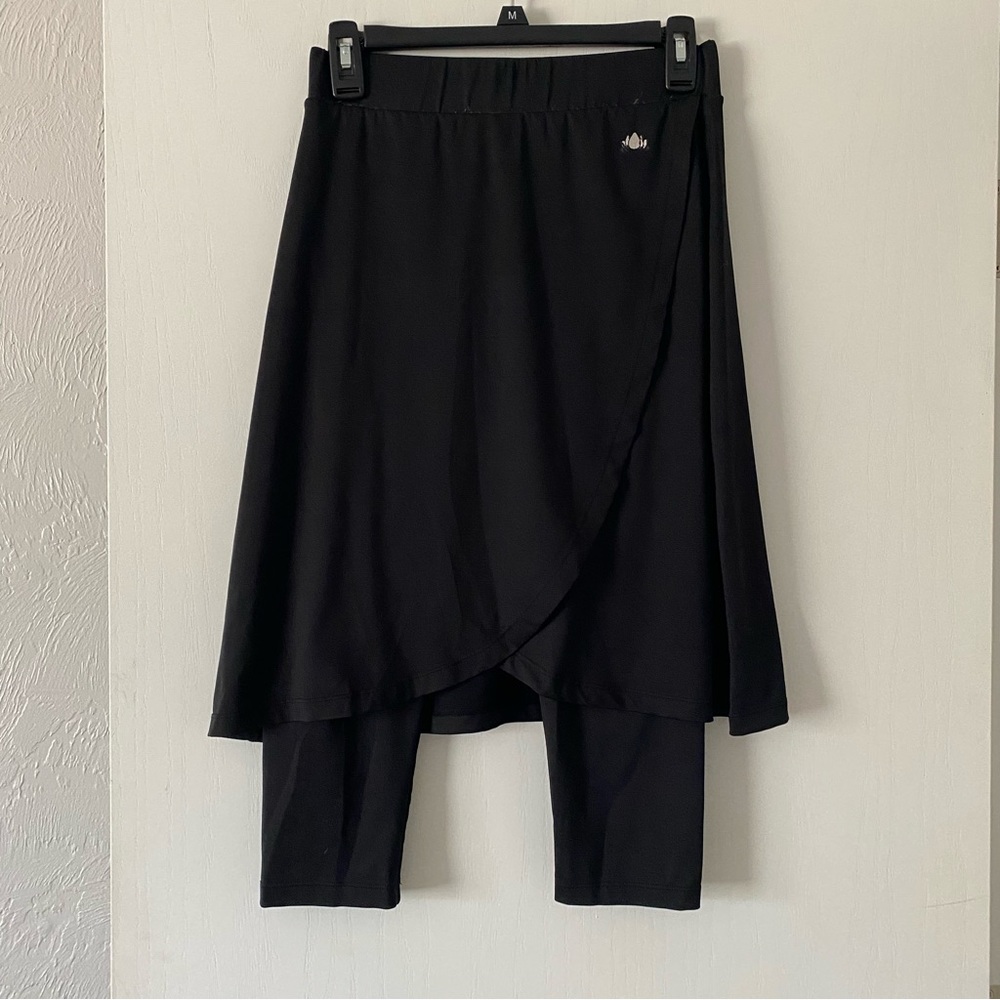 Black Athletic Skirt with Leggings